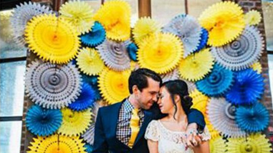 Color Paper Craft Fan, 28 Grams Type Paper, Size: 8 inch, 10 inch, 12 inch, 14 inch, 16 inch; Color: Red, Yellow, Blue,