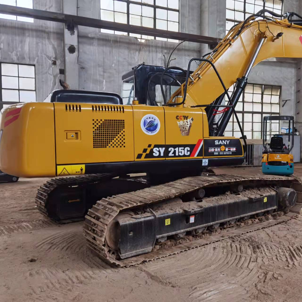 Second Hand ISUZU Engine SANY SY215C Excavator 21ton 1.1m3 Bucket Capacity 2520 Hours Working Time