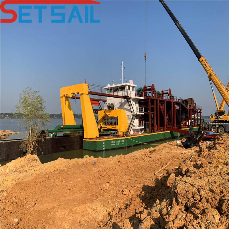 Low Price River Mud Gravel Suction Sand Pump Ship Dredger
