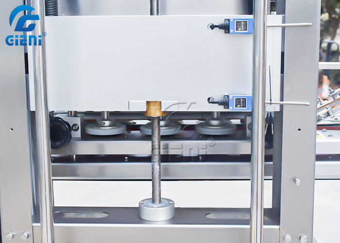 Automatic 180BPM 2-12.5cm Plastic Bottle Capping Machine For Cosmetics
