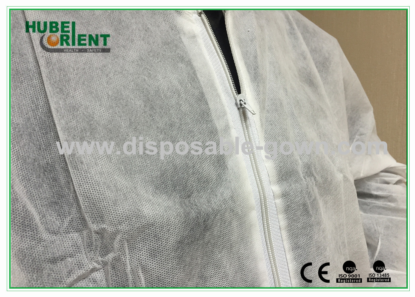 Protective Clothing PP Disposable Lab Coats For Laboratory With Zip closure