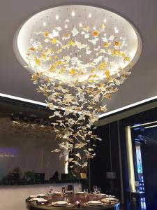  Large Chandeliers High Ceilings Fixture Restaurant Table Handmade Murano Glass Lighting Indoor Light Maple Leaf Chandelier Manufactures