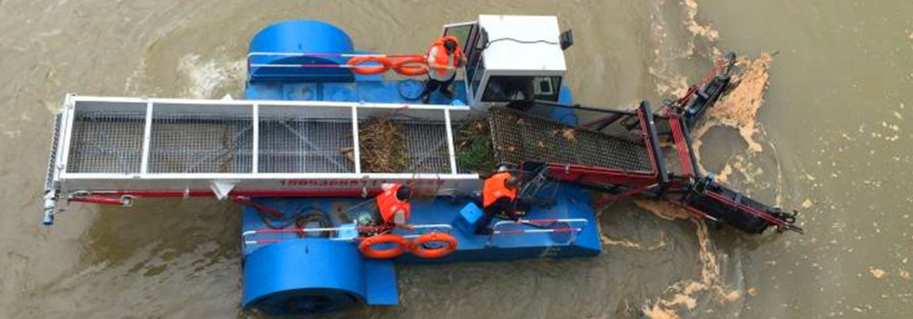 Aquatic weed harvester-Overhead view