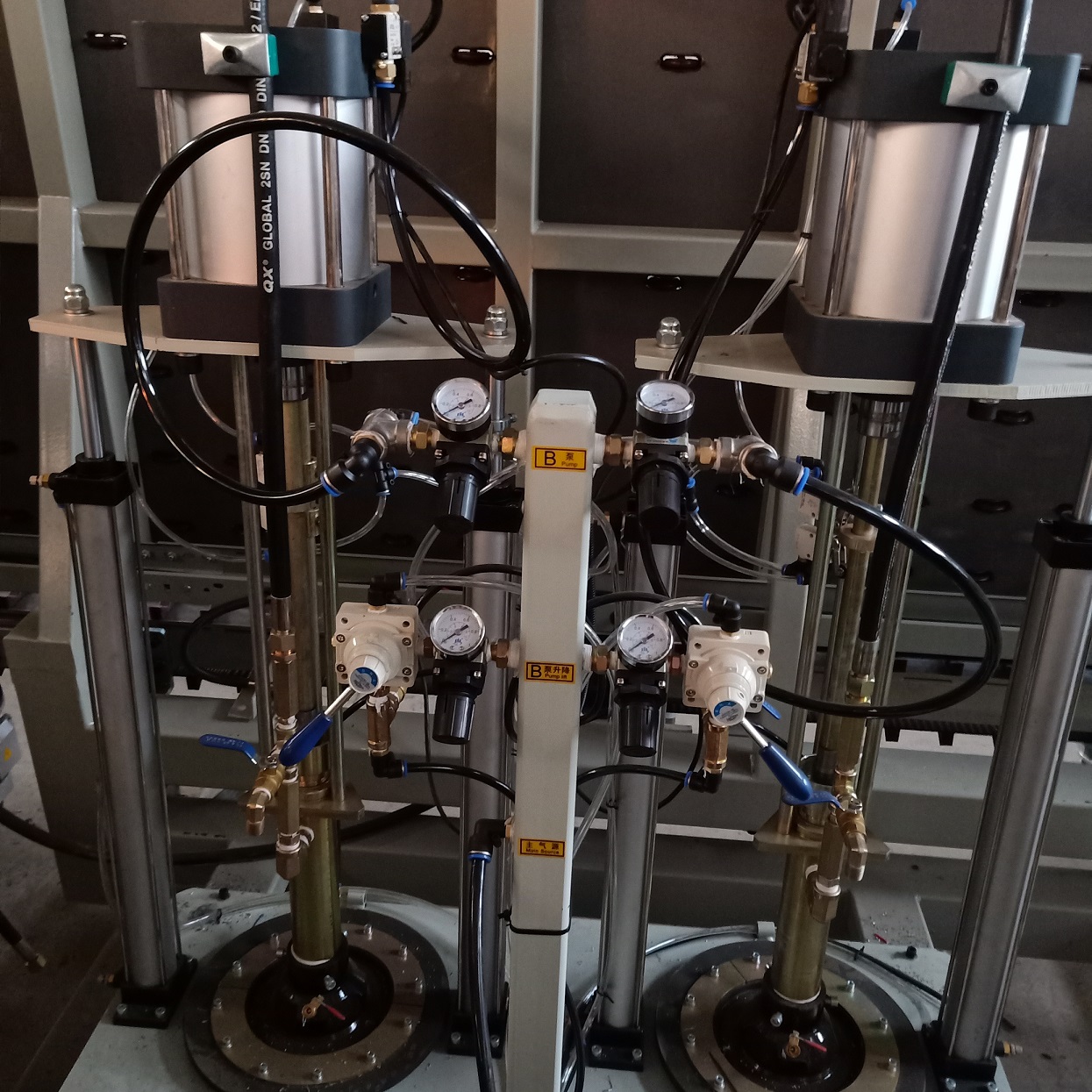 Automatic insulating glass sealing robot industrial double glazed glass sealing equipment