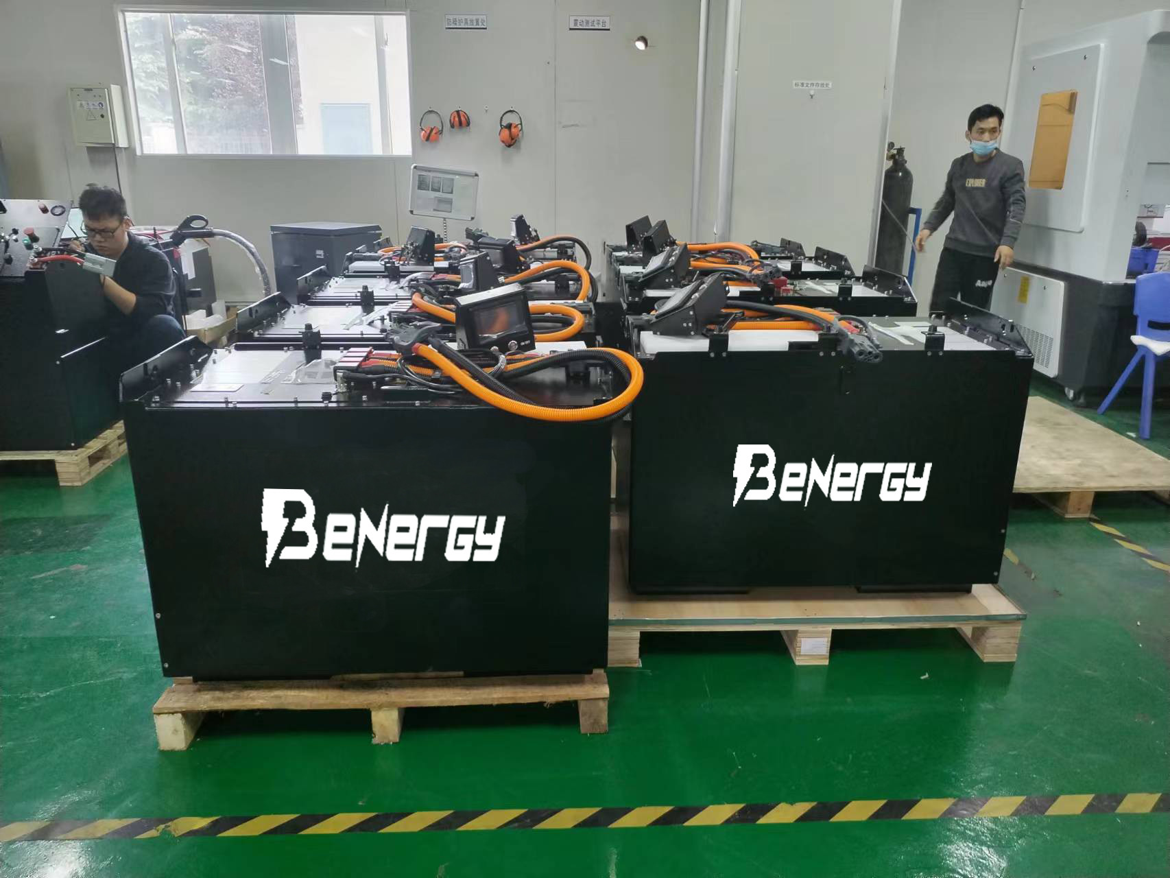Powerful And Forklift Lithium Battery 80V 690Ah For Industrial With Fast Charging Capability