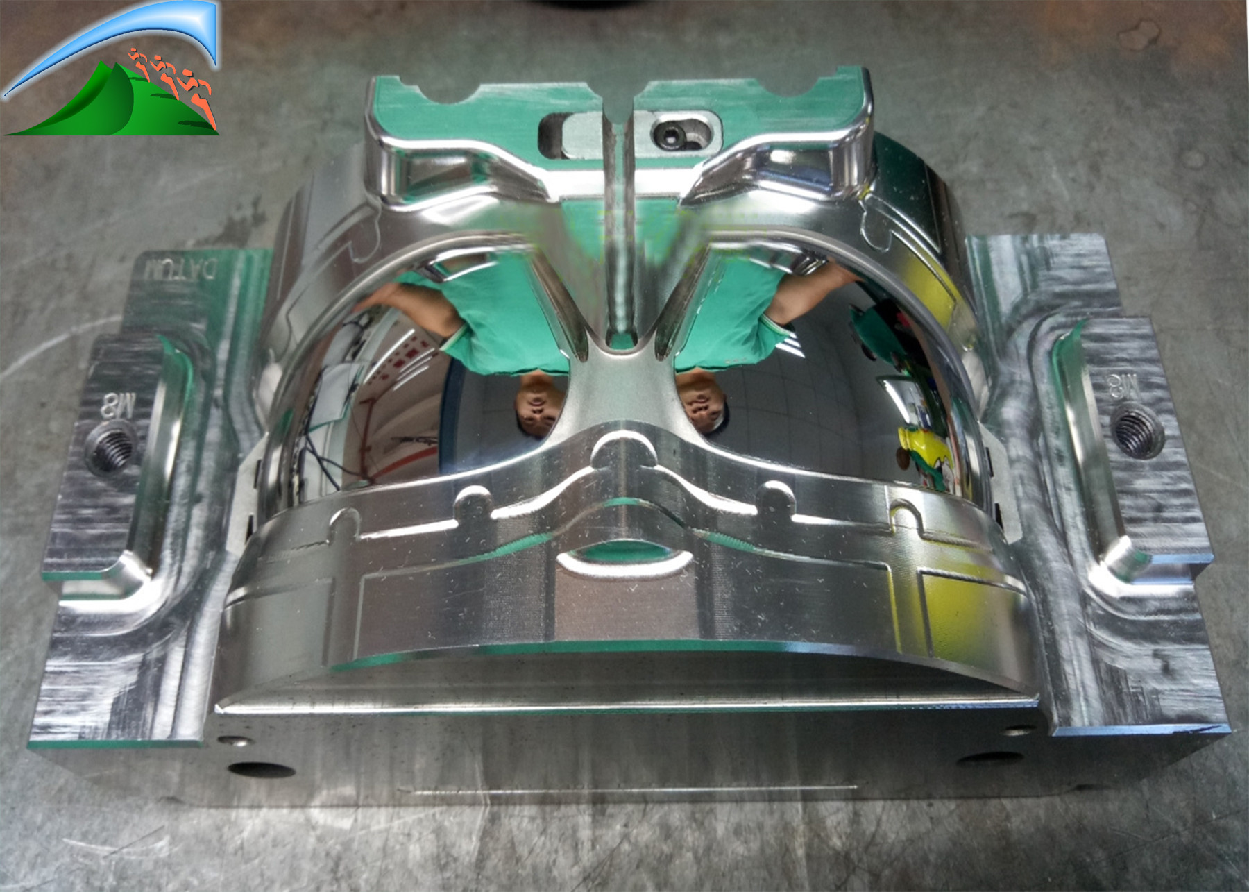 High Polished Precise Plastics Injection Mold LKM Hasco Standard