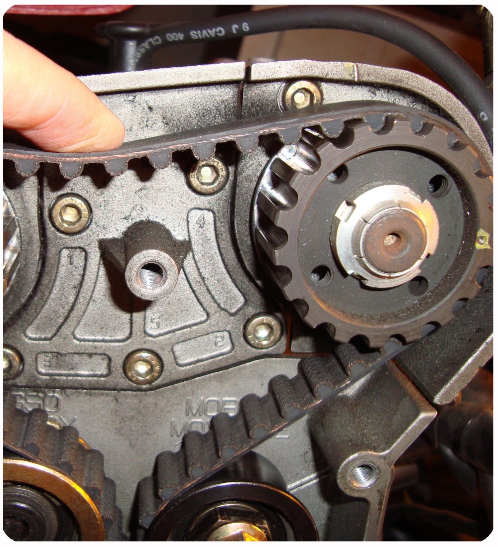 Japanese Car Spare Parts Auto Timing Belt for Smooth and Quiet Operation