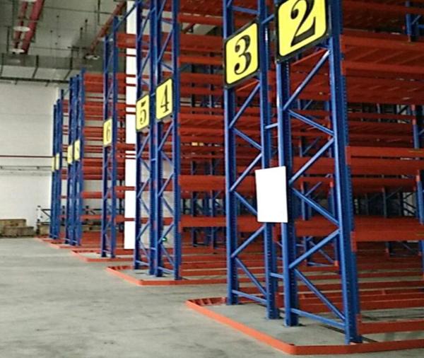 Narrow Aisle Steel Structure Heavy Duty Steel Storage Racks / Industrial Pallet