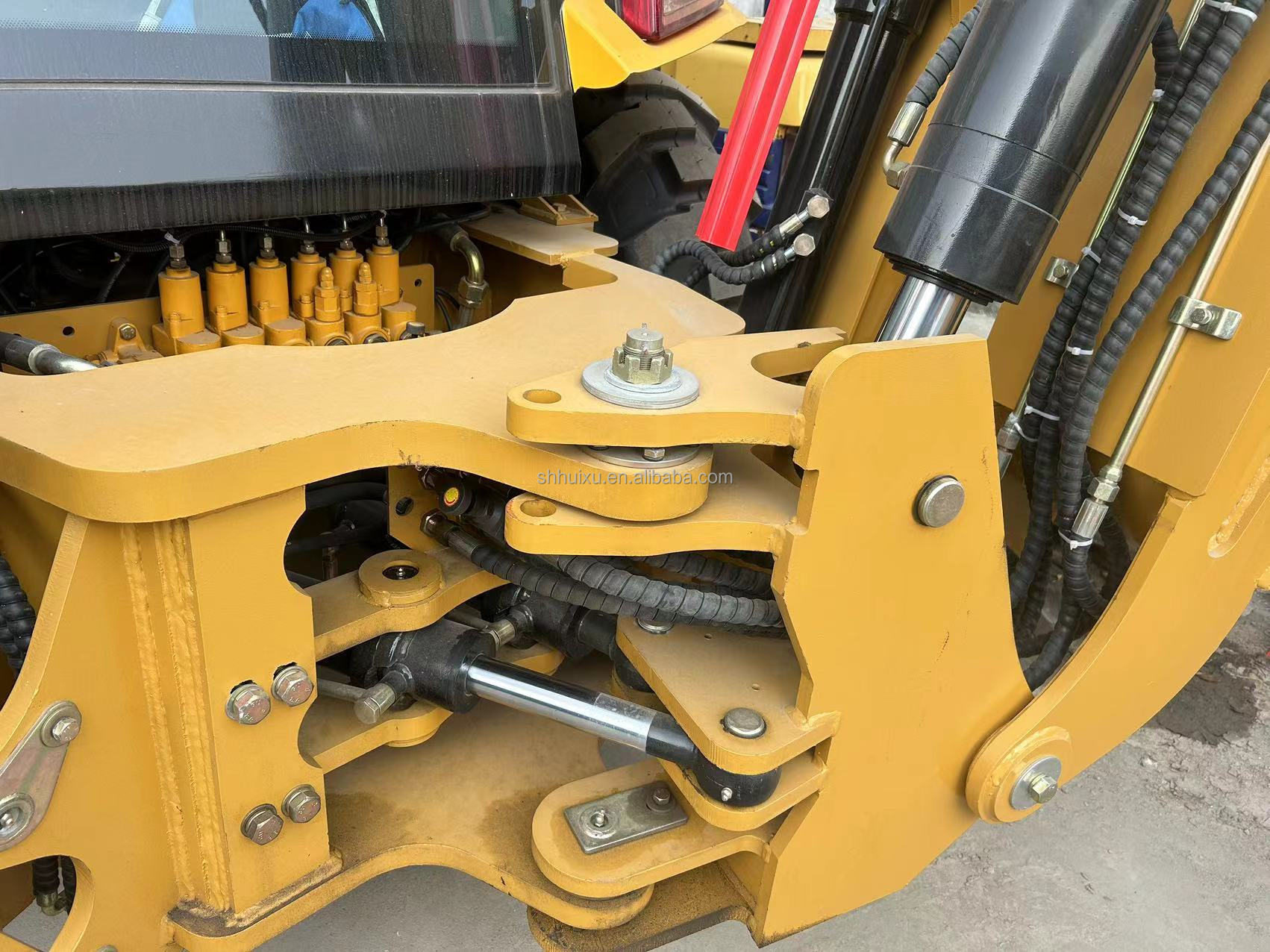 Used Excavator Caterpillar CAT420F Road Painting Machine / Secondhand Japan Tractor Road Machinery Engine In Good Condition