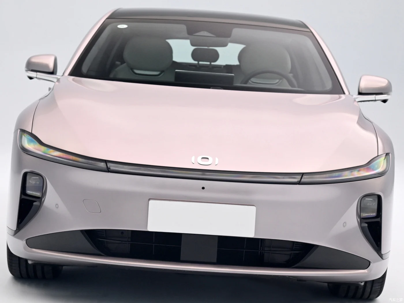 2023 Pro Extended Range Energy Electric Vehicle 1.5L 95 Horsepower L4 Max Speed 172km/h with Lithium Iron Phosphate Battery