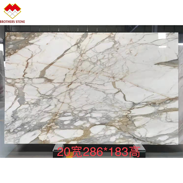 Villa Interior Stair Railing Made of Natural Marble Stone and Calacatta Gold Steps