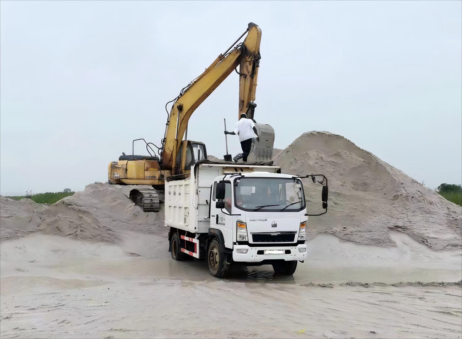 CIMC iron or steel Low Price light dump truck perfect for transporting lighter loads of loose material Used Tipper Dump Truck