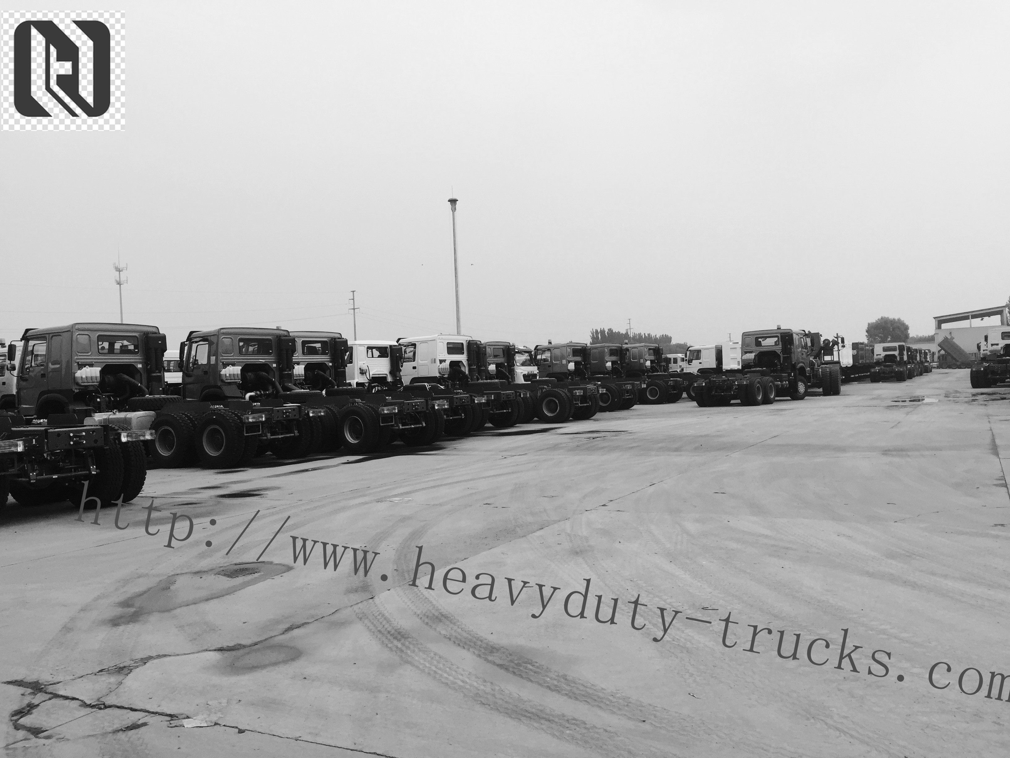 336hp Red Left Hand Drive Dump Truck 6x4 Sinotruk Howo7 Brand URO II Emission