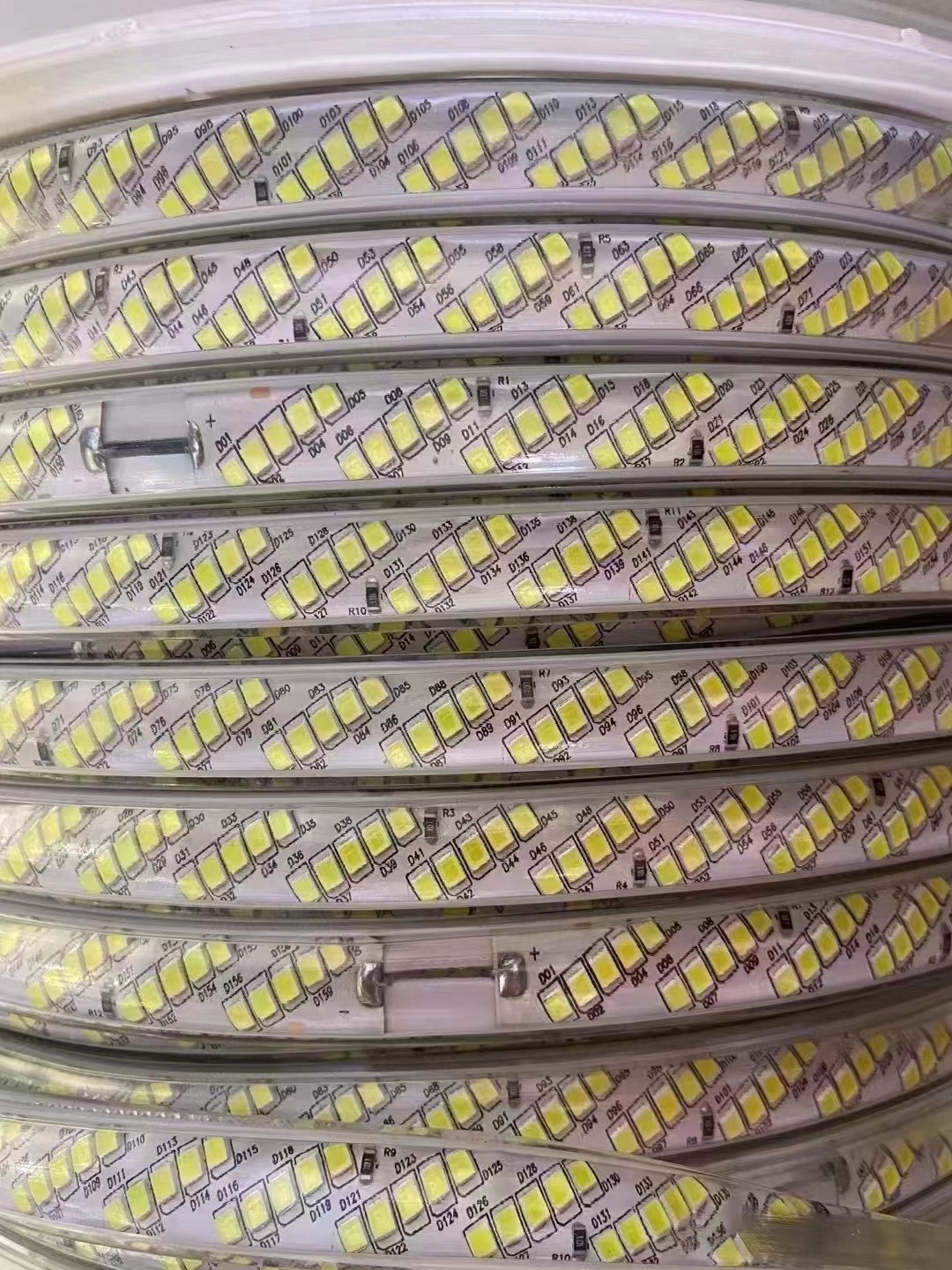110v-220v LED Strip Light 100m/roll 50m/roll With Connector And 85 Ra Copper Material