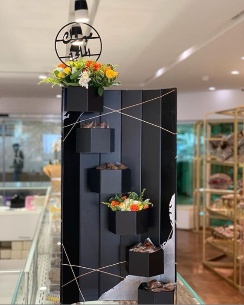Sophisticated Custom Printed Hexagonal Display Box for Luxury Flower Bouquet Stand