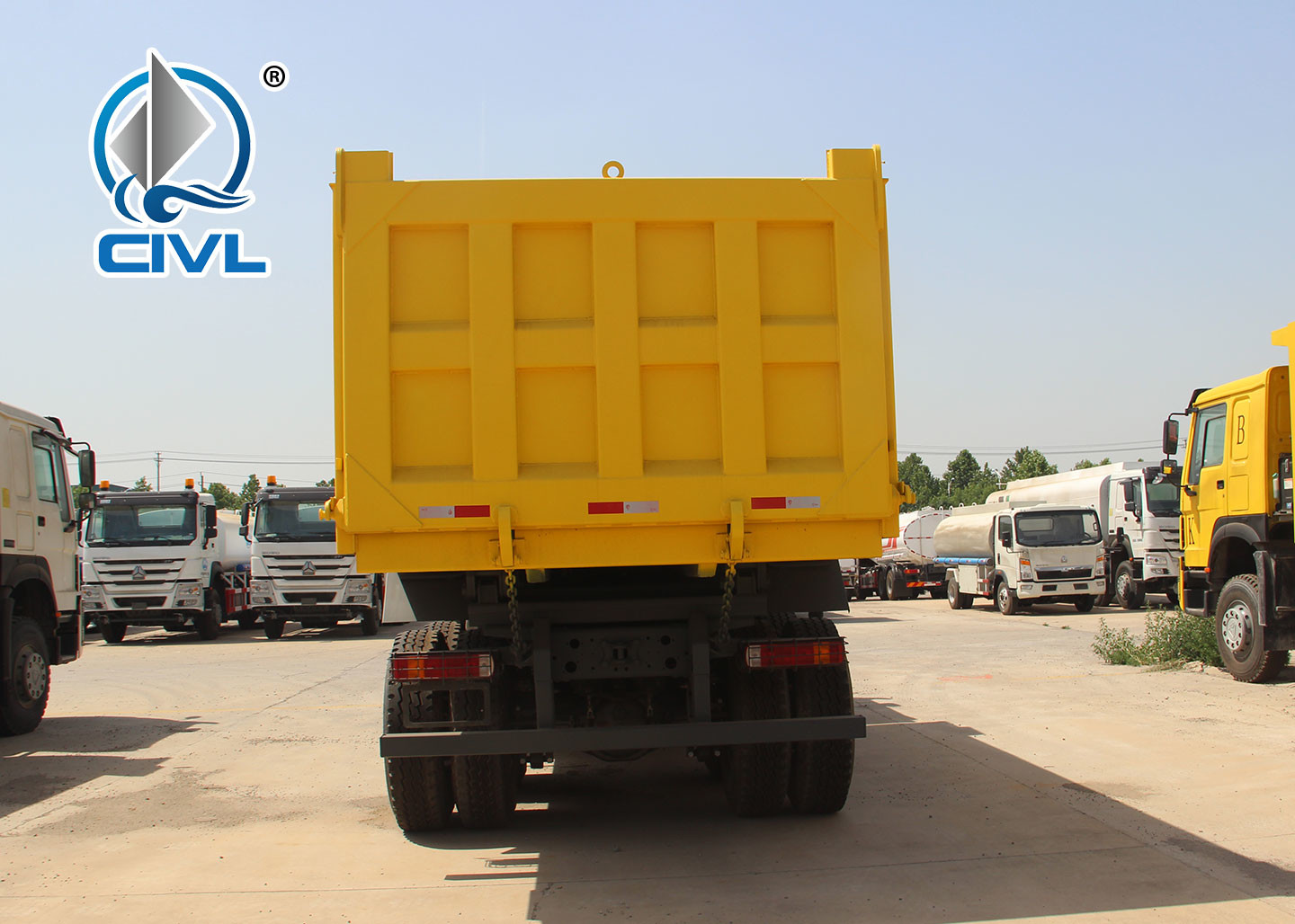 EuroII 30T 6x4 Dump Truck With Middle Lifting And Q235 Steel Material 371HP Engine