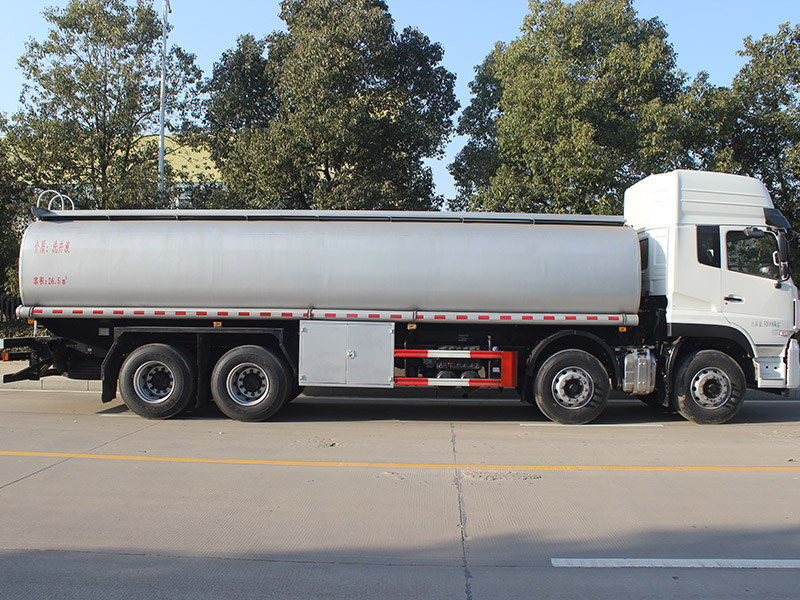 Dong Feng Huge Capacity 31cubic Meter Liquid Loaded Vehicle