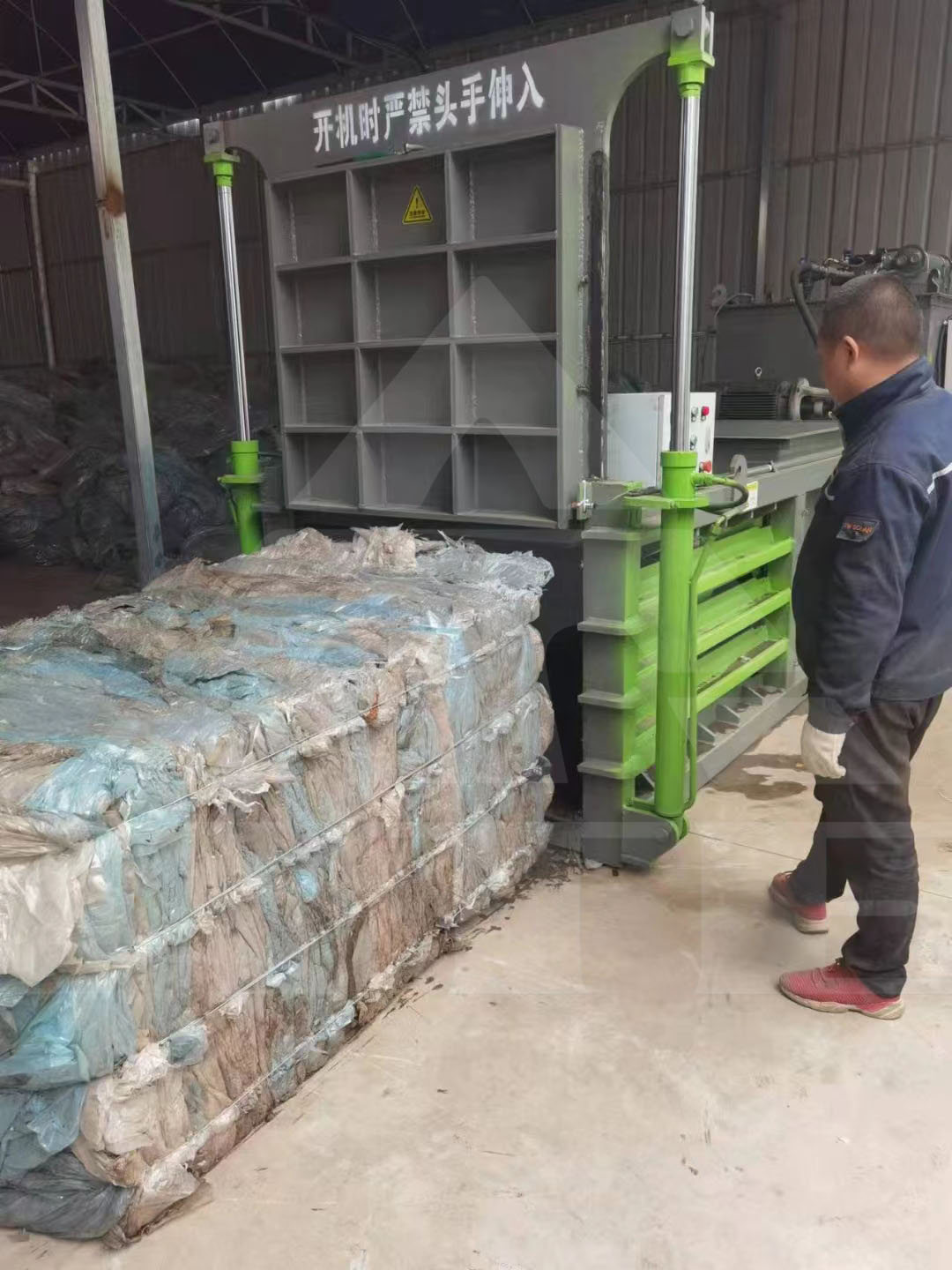 Aluminium Can Baler 100 Ton Hydraulic Press Baler Horizontal Cardboard Baler Machine