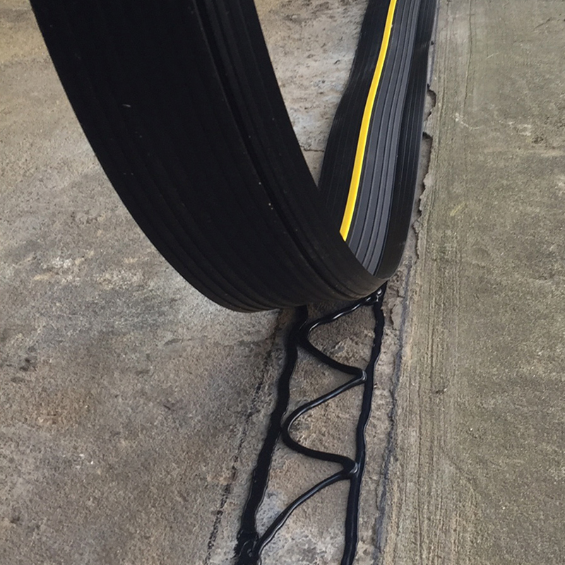 15mm Height Rubber Garage Door Threshold Trim Seal with Custom Length and Color Range