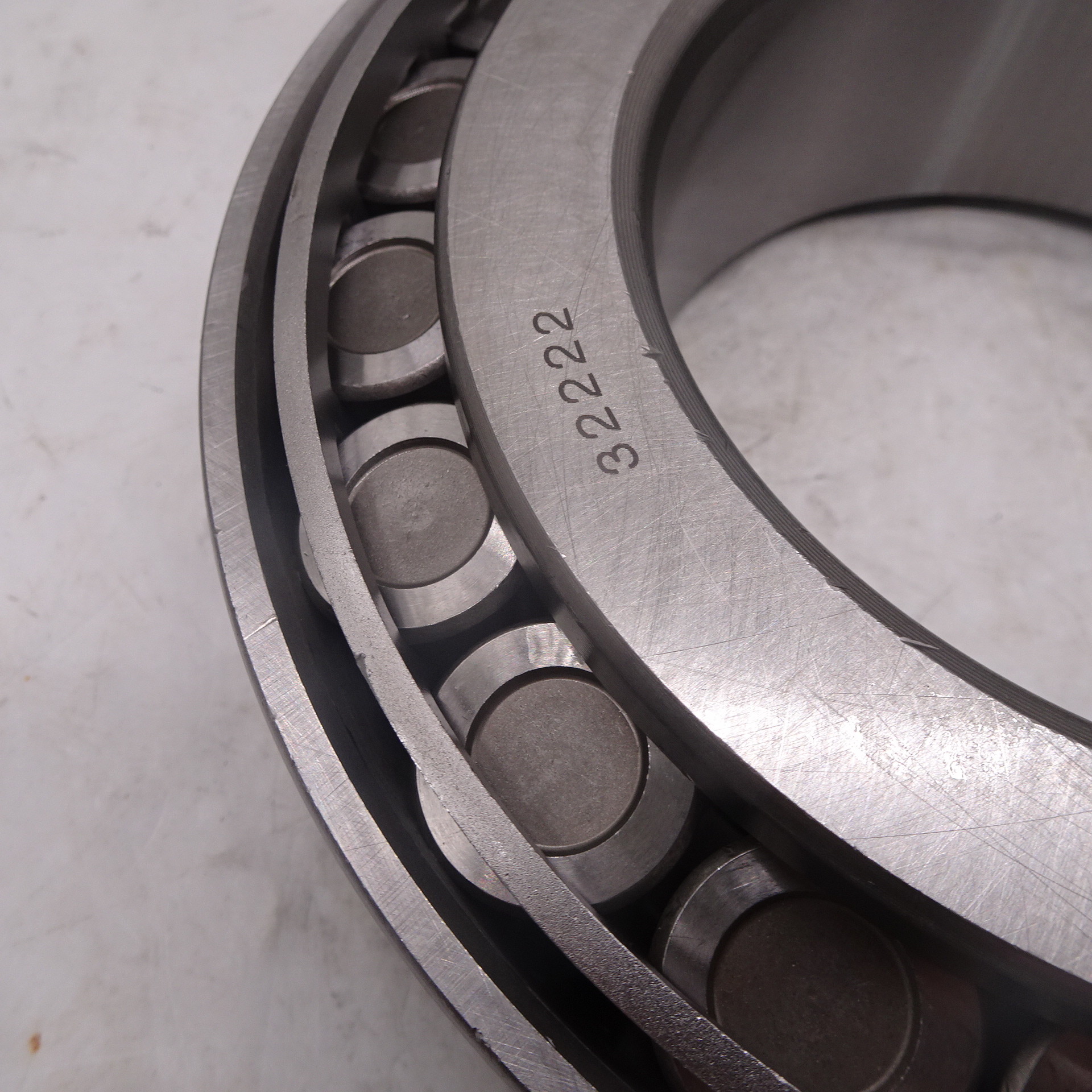 Sinotruk HOWO rear wheel outer bearing 32222 WG9981032222 transport cooperation set design