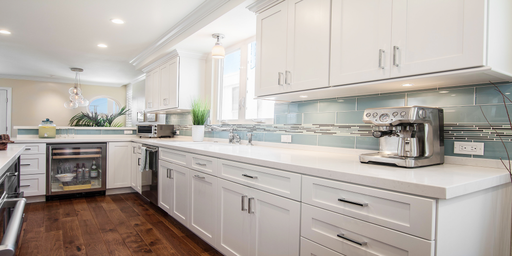 Acrylic Door Panel Surface Treatment Kitchen Cabinet for Modern Home or Restaurant