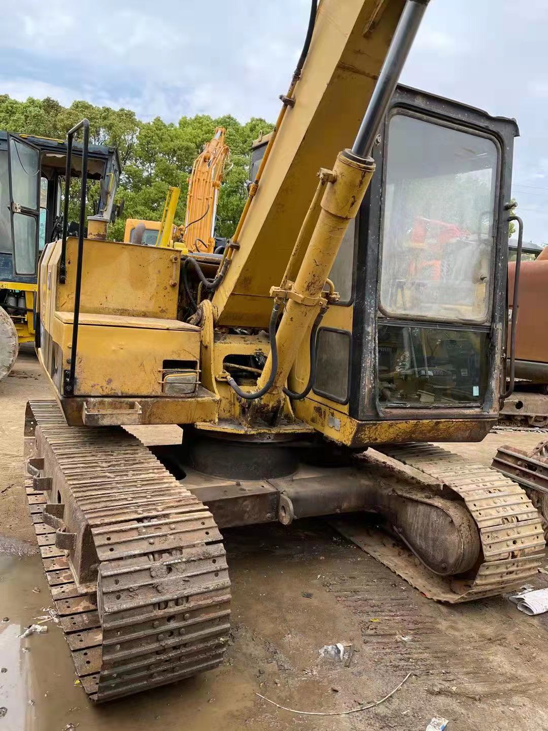 Yellow 7TON Used Excavator 110 Power 0.5m3 Bucket Capacity 3500 Working Hours