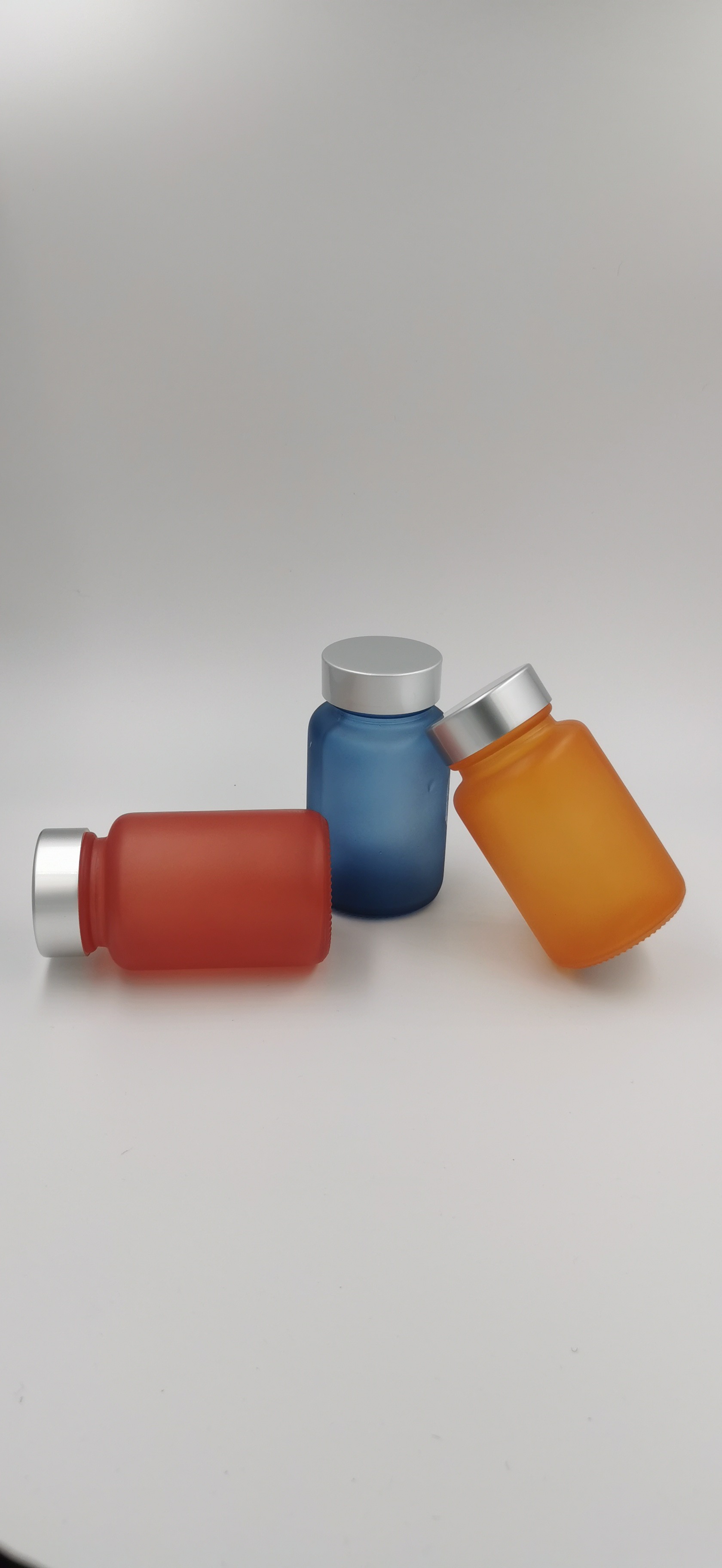 Reusable 100ml 150ml Cosmetic Jar Packaging Glass Capsule Bottle