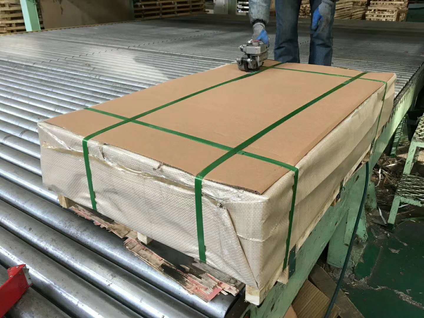 Type 441 2D Polished Stainless Steel Sheet Metal 1.4509 X2CrTiNb18 Material Properties 3.0*1260*2440mm