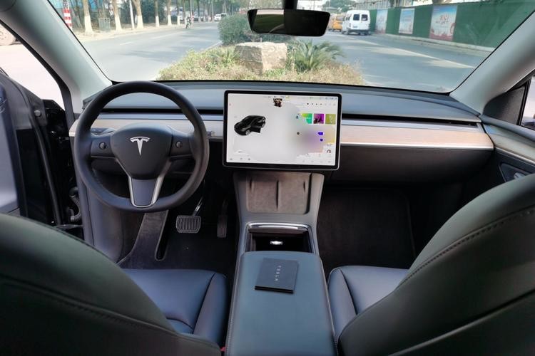 China Super Sport Car Electric Coupe Car Intelligent Luxury Sedan With Lithium