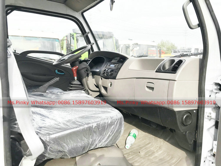 DFA Double Row Cabin 4x4 Off Road Cargo Dropside Lorry Trucks 4Tons 5Tons Cargo Cars Best Price for Sales