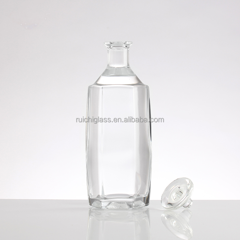 Most Popular Style Vodka Whiskey Glass Bottle with Customized Aluminum Plastic PP Collar