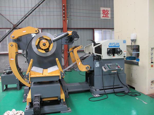 Hydraulic Double Head Material Frame Steel Plate Straightening Machine High