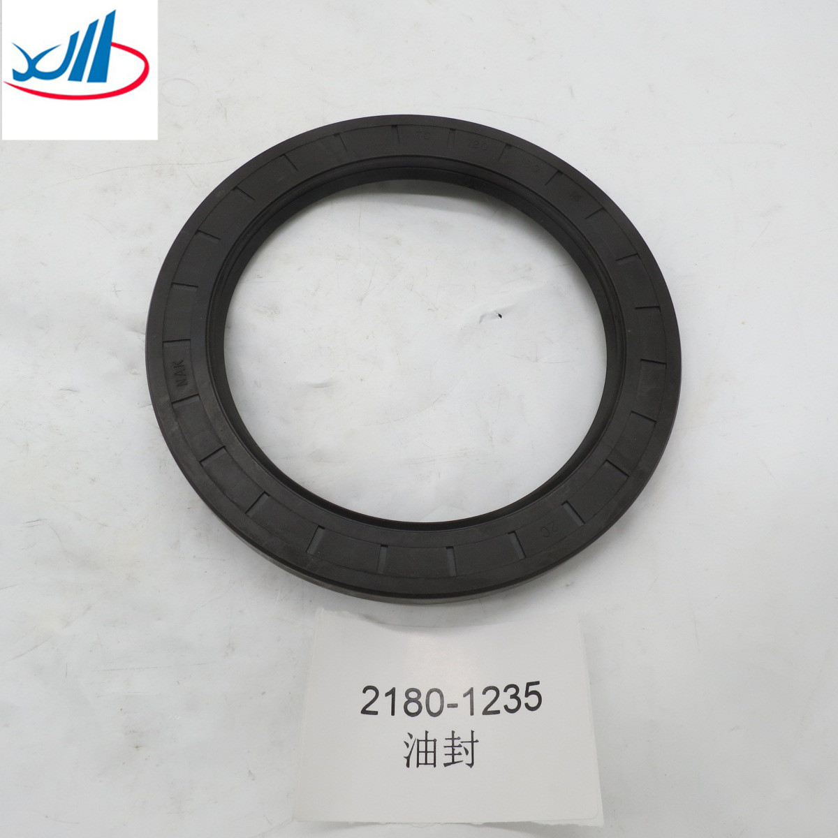 High Quality Shacman Spare Parts Oil Seal 2180-1235 16x16x1.5 Cm 0.2 Kg