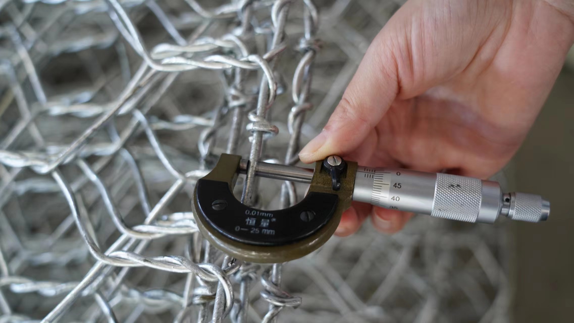 Galvanized Iron Wire Welding Pattern PVC Coated Gabion Basket for Flood Control Mesh
