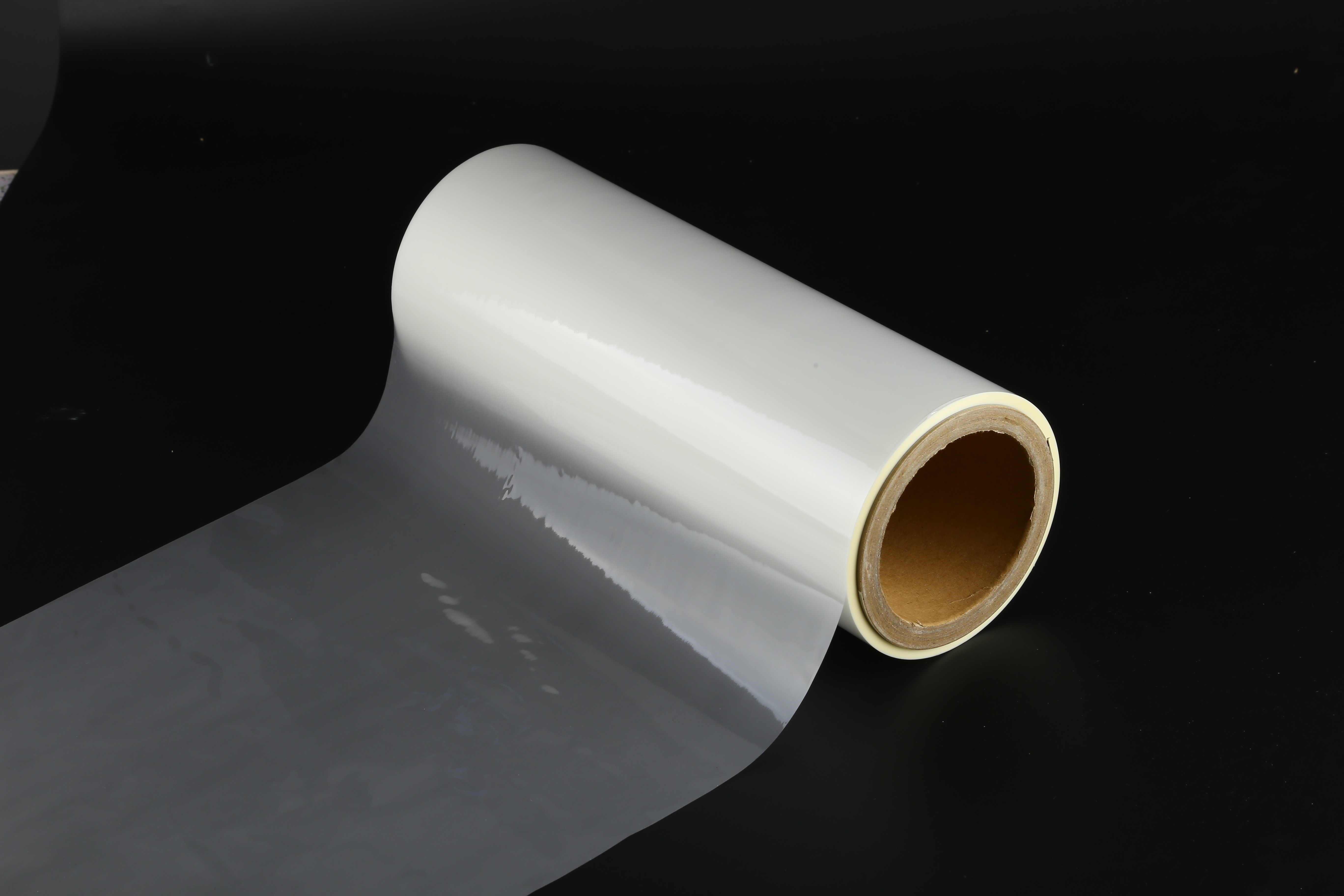20mic High Efficiency BOPP Thermal Lamination Film Custom Glossy PET Laminating Film Hot Melt