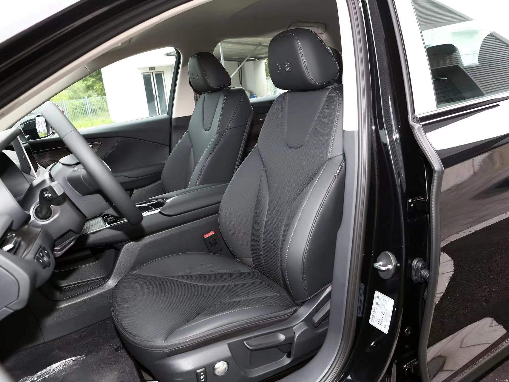 Hongqi E-QM5 2023 Plus 605km EV Car Medium Size 5 Seats