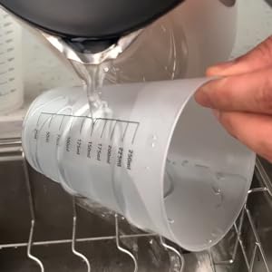 measuring cups