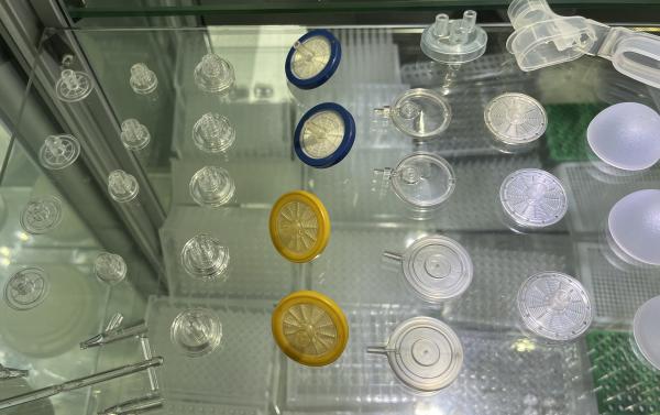 Unscrew Cap Cosmetics Packaging Plastic Parts Injection Mold 3D Design Company
