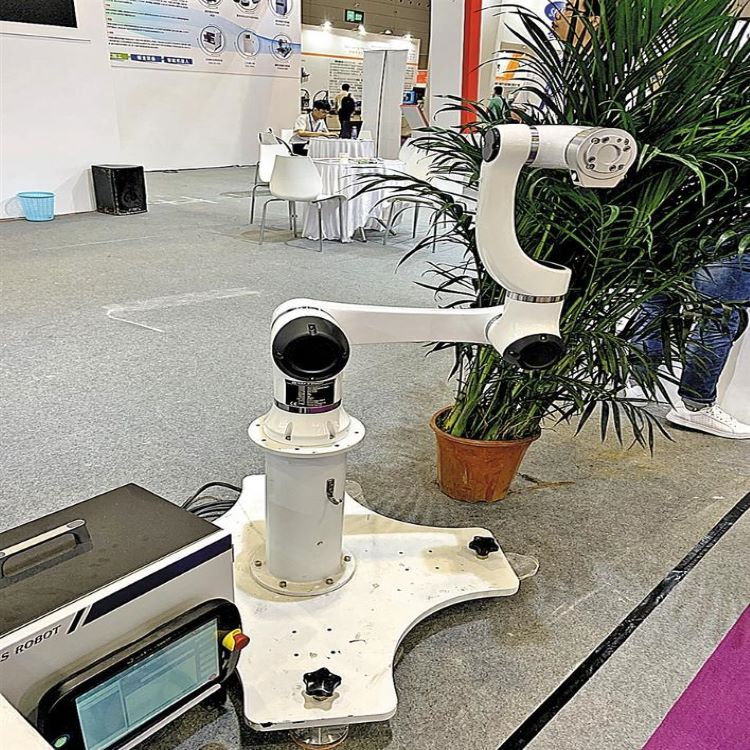 Pick And Place Robot Arm Of Elfin E10-L With 1300mm Reach 0.03mm Repeatability For Assembly Robot
