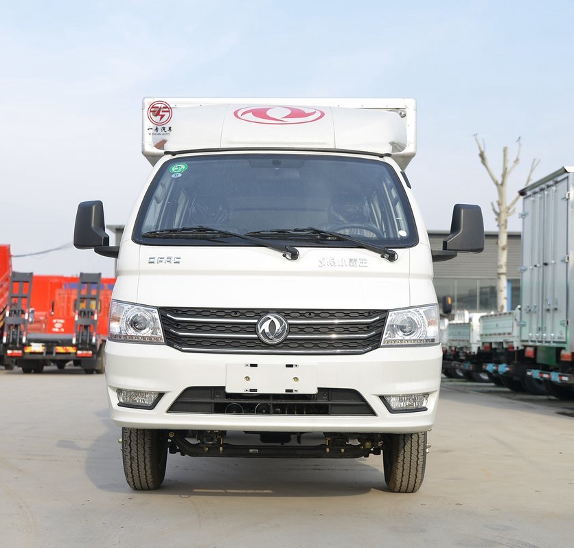 Dongfeng 1-5 T Mini Diesel Light Box Cargo Truck with Multimedia System and Benefit