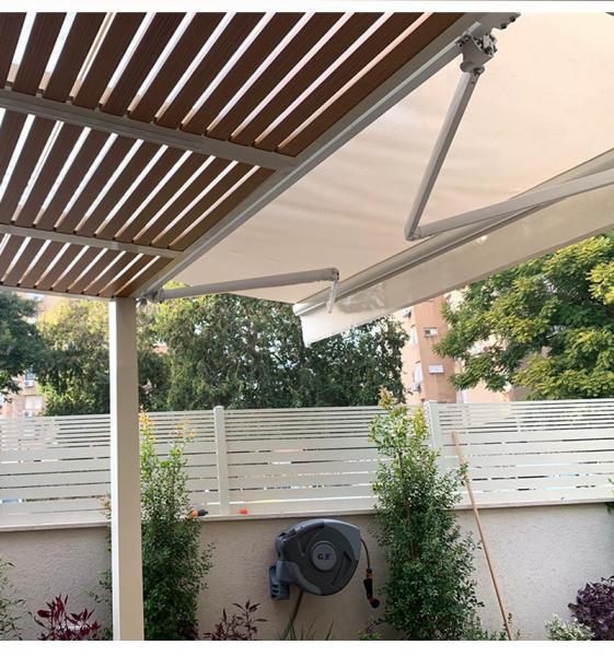 OUTDOOR FOLDING AWNING Customized Aluminum Alloy Full Cassette Motorized Retractable Side Awning