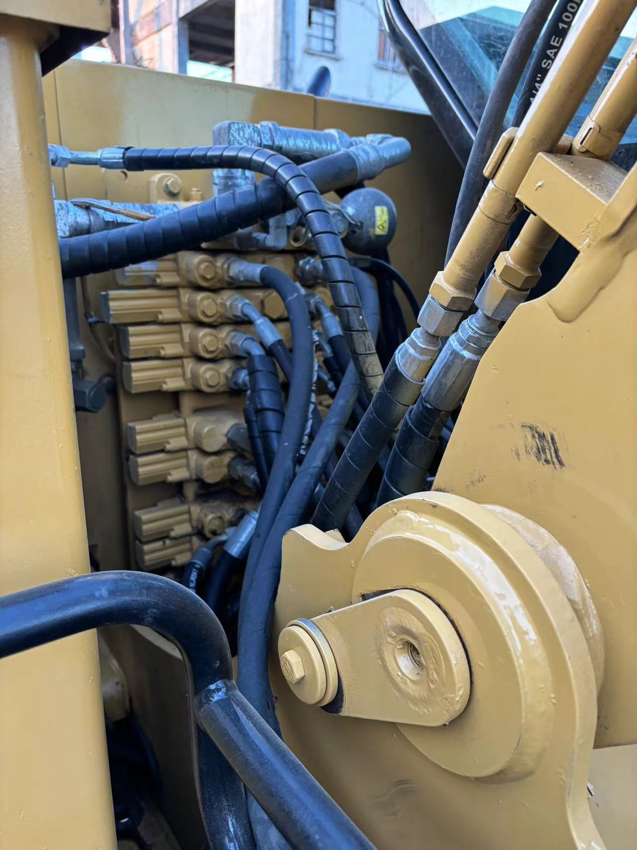 Second Hand Caterpillar CAT 307 Crawler Excavator from Japan with Low Working Hours