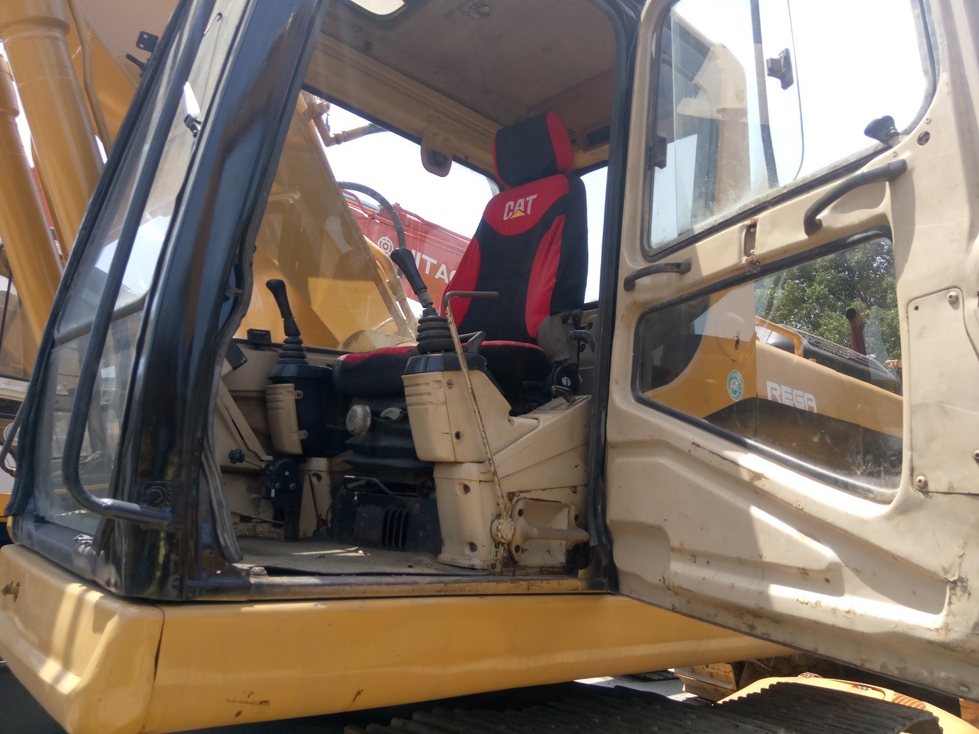 Used CAT 330BL 330C 320BL EX200 Japanese Crawler Excavator ,Secondhand Cheap Track Digger Excavator