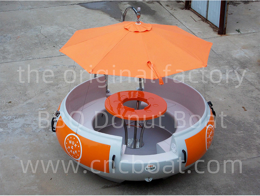 733.7kg Max Load 12V 650W Diameter 250cm FRP BBQ Boat
