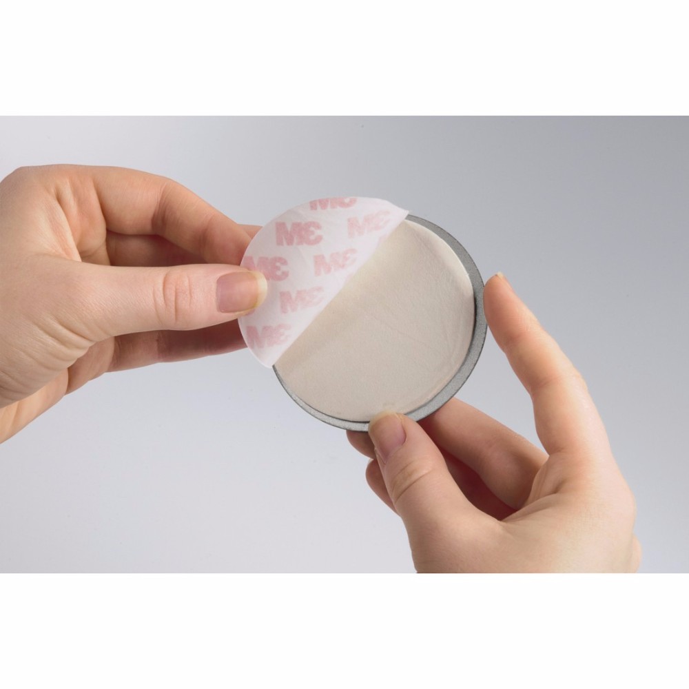 Convenient Fastening Plate for Magnetic Mounting of Smoke Detectors Used Thermometer