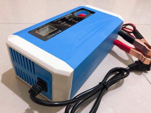 4-200AH Smart Battery Charger for 12V 24V Car Boat Motorcycle Truck Automatic