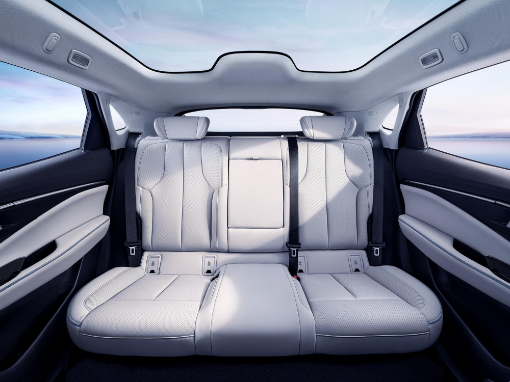 2024 All Buick E4 Mid Size Suv Fast Charging 0.5h 2wd 4x4 Black Electric Car Seats 5 2 3 for Home