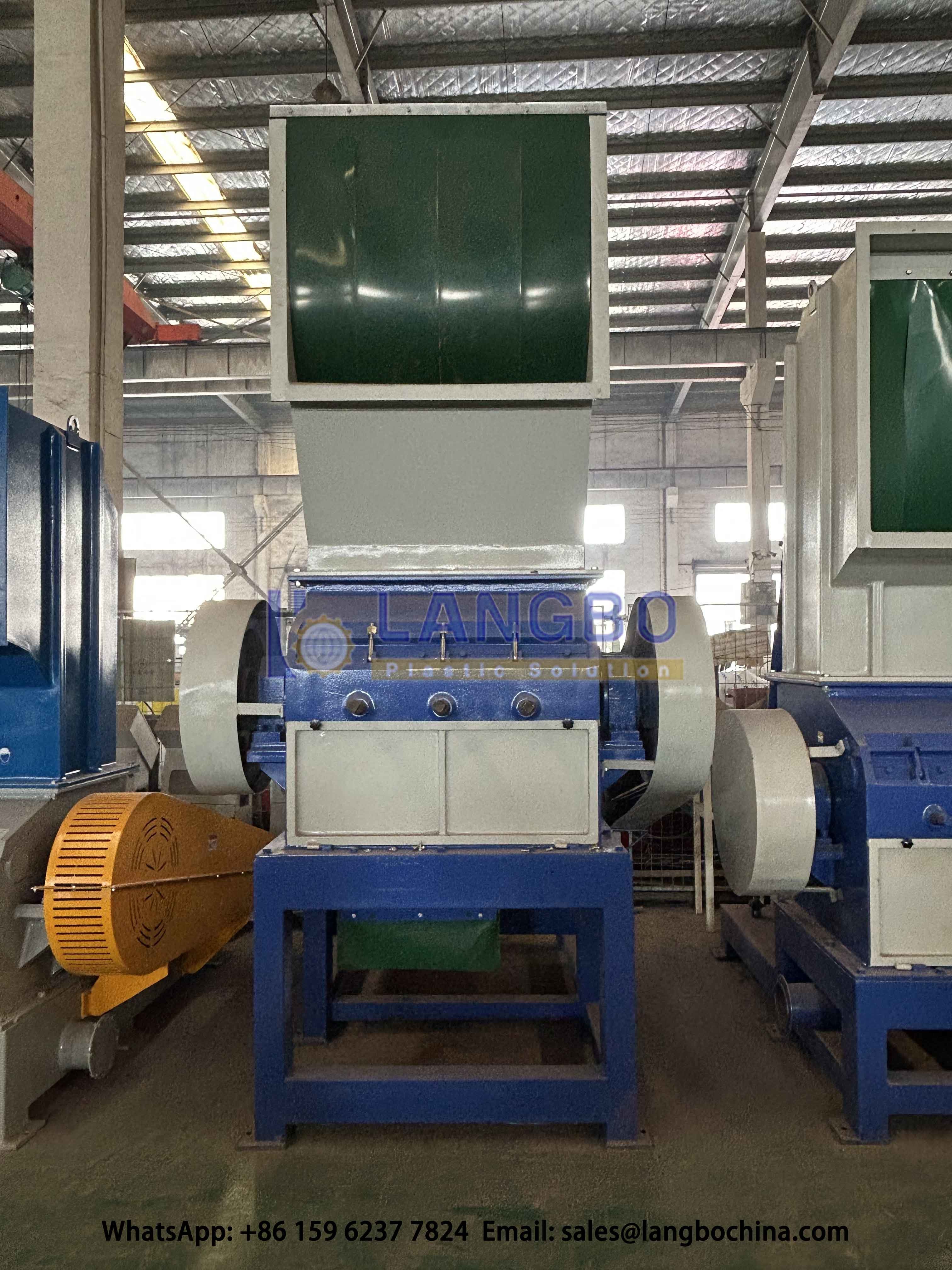 Crusher For Injection Molding Parts Plastic Waste Recycling Machine