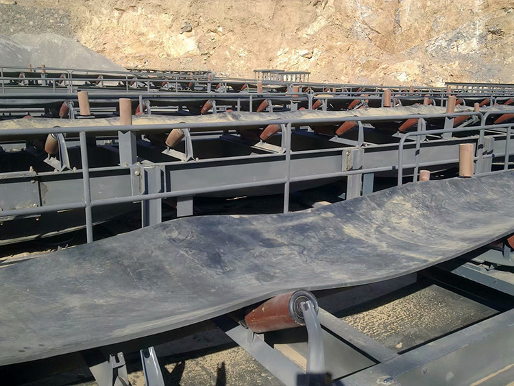 Flexible Rubber Belt Conveyor Auxiliary Mining Machinery