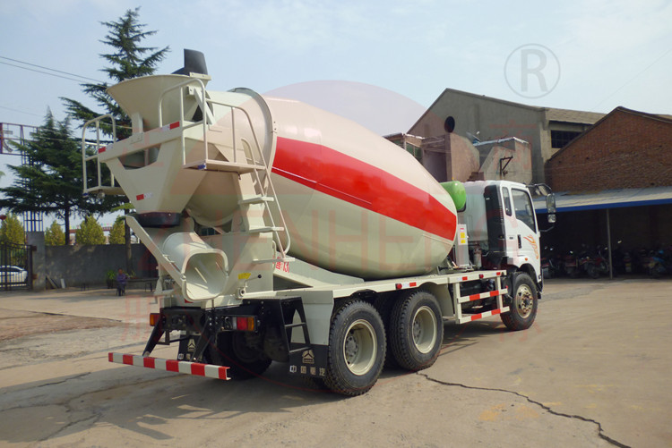 Transit 6cbm Truck Mounted Concrete Mixer, Low Angle Cement Delivery Trucks